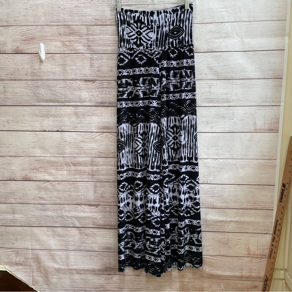 ALWAYS HIGH RISE WIDE LEG PANTS IN BLACK AND WHITE TRIBAL PRINT